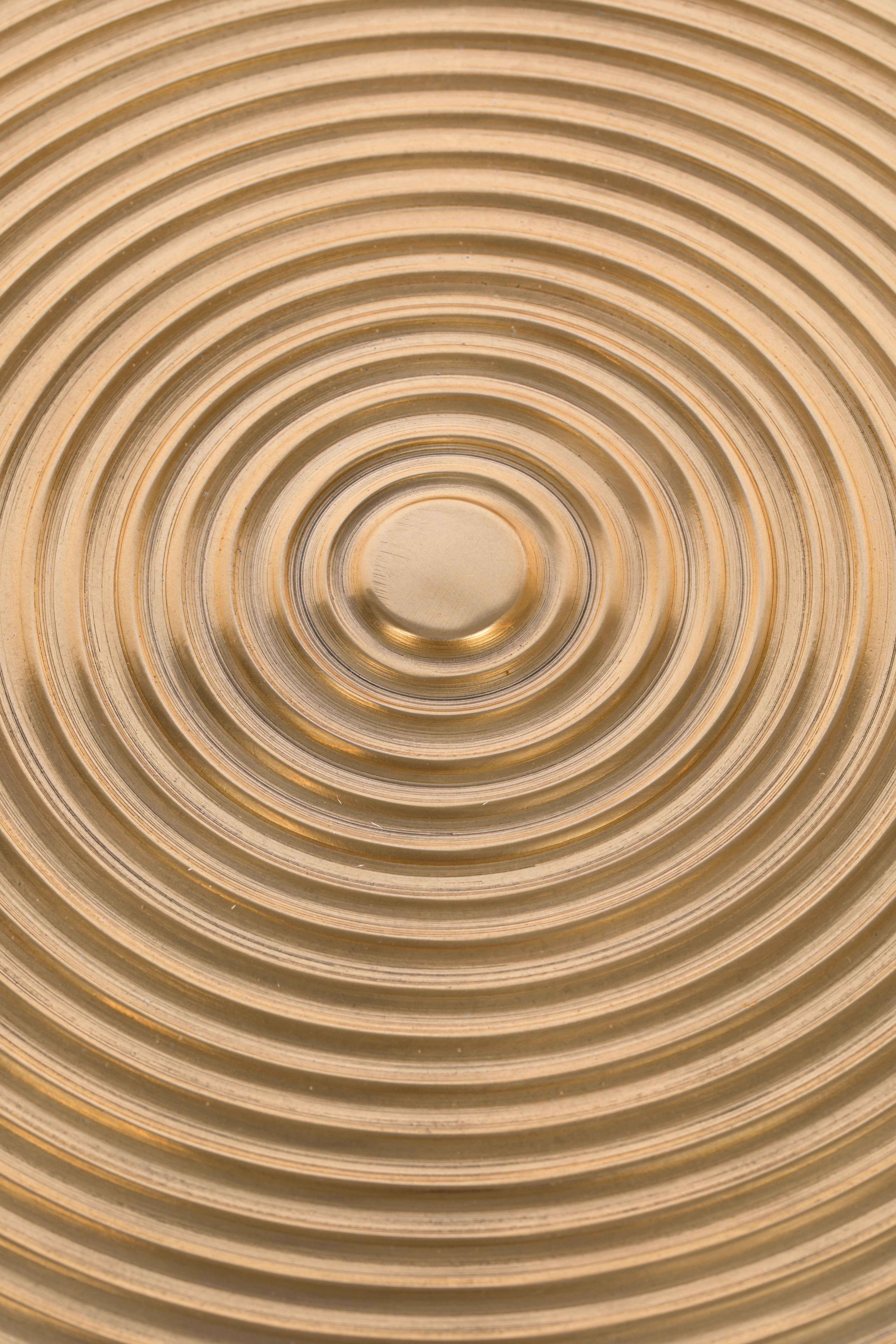 Bold Monkey Hypnotising Gold Round Dining Table